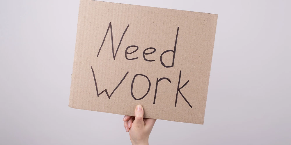 The number of weekly jobless claims increases in the US amidst a still tight labor market