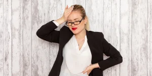 Professional avoiding job search pitfalls during hiring season — common job hunt mistakes