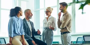 Manager recognizing excellent employee performance — strategies to spot and retain top talent