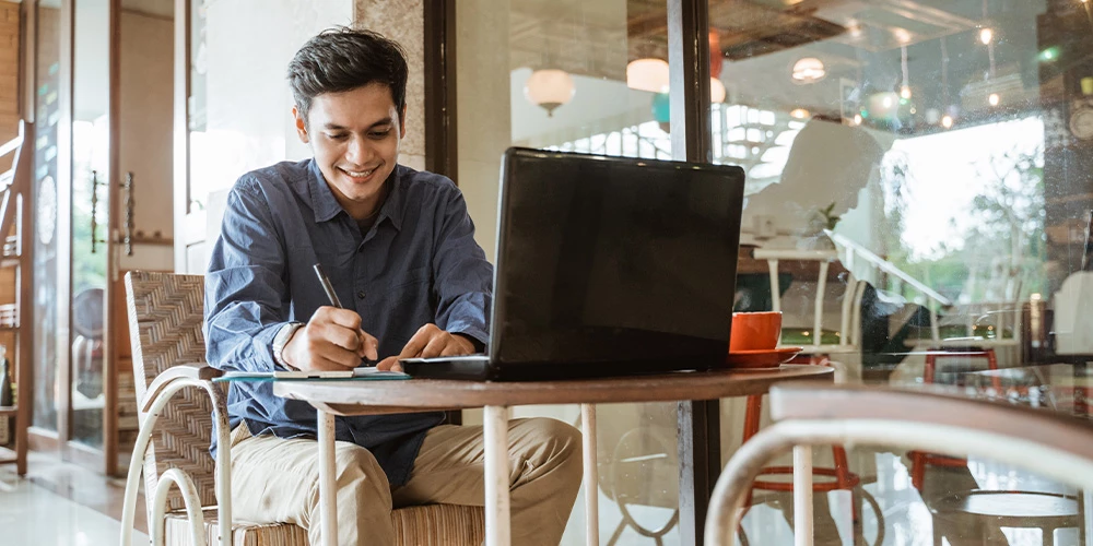 Build a resume that sets you apart from the crowd in 2024