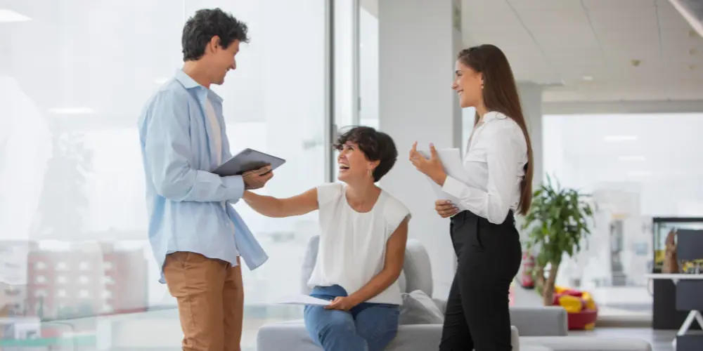 Professional demonstrating communication skills on a resume — How to Demonstrate Your Communication Skills on a Resume